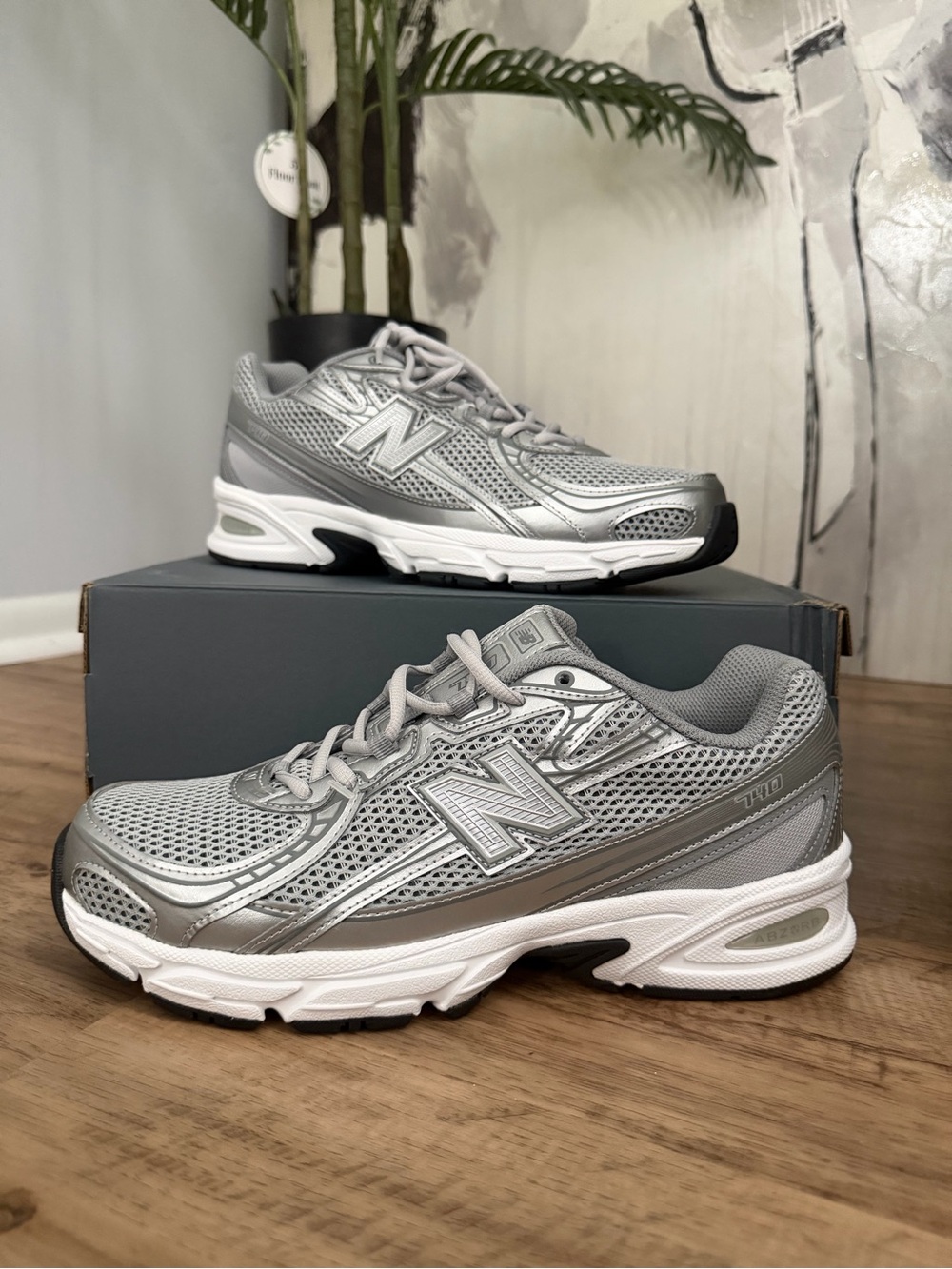 New Balance Men’s Silver Mesh Athletic Sneakers